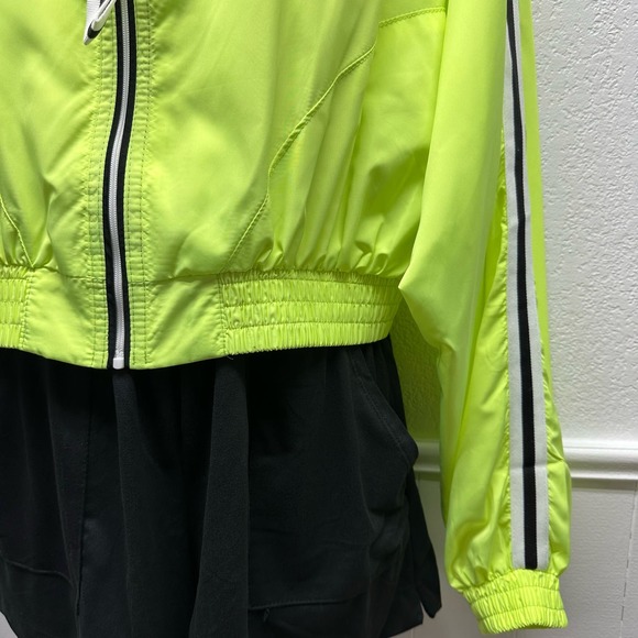 New! Love Tree Women’s Sz M Green Long Sleeve Cropped Zip Up Windbreaker, V567 - Picture 8 of 16
